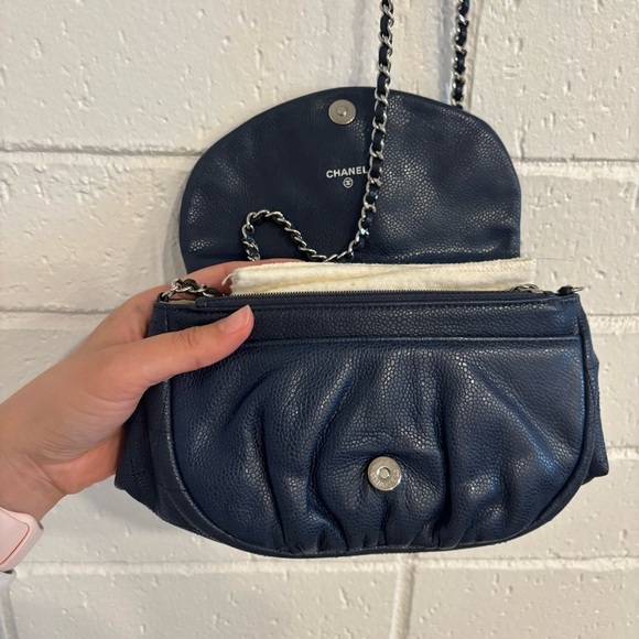 Chanel caviar leather navy blue half moon wallet on chain bag - Picture 11 of 16